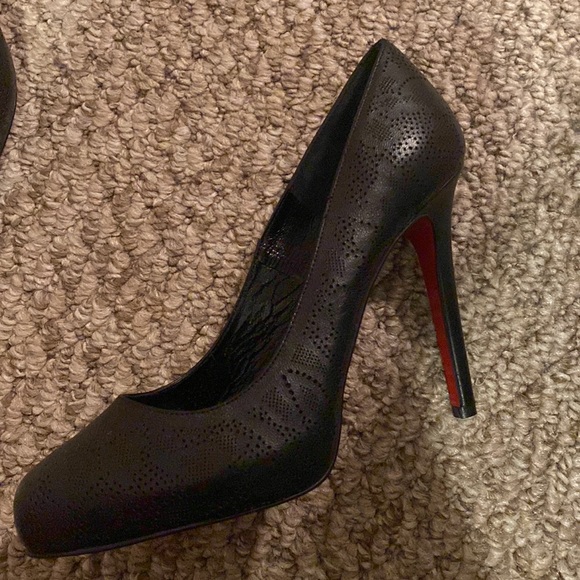 High heels - Picture 2 of 3